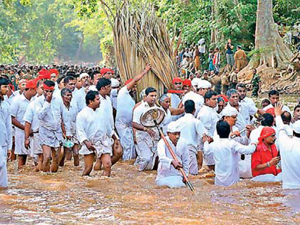 water cutting kataragama